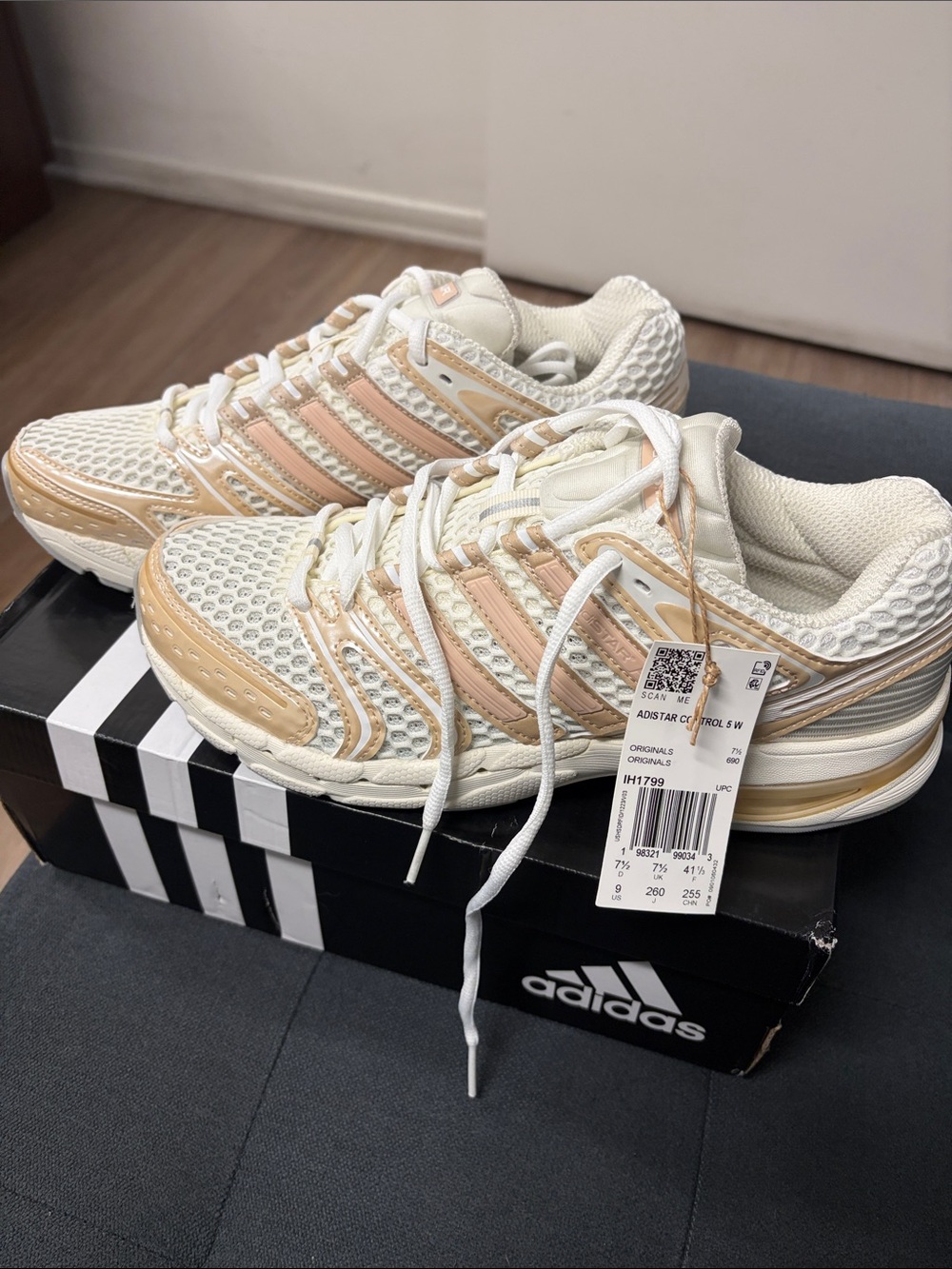 adidas Women's Cream & Tan Mesh Runner Sneakers